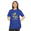 Birding Binoculars Unisex T-shirt - Image 4